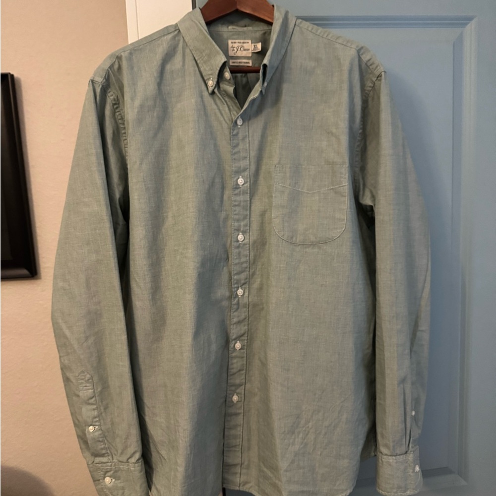 J Crew
XL
Classic Fit
Secret Wash Shirting